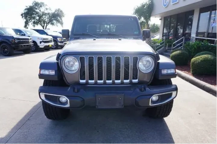 $29888 : Jeep Gladiator 2022 4x4 Over image 2