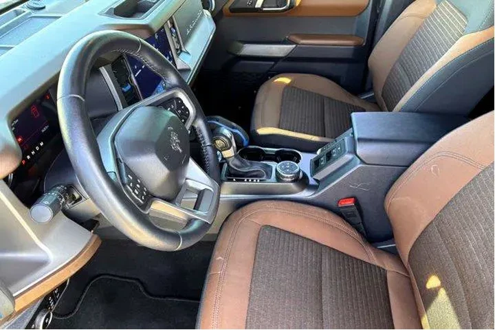 $39977 : Ford Bronco 2023 4x4 Outer B image 10