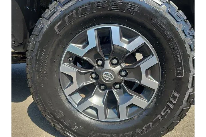 $34995 : Toyota Tacoma 2018 4x4 TRD O image 6