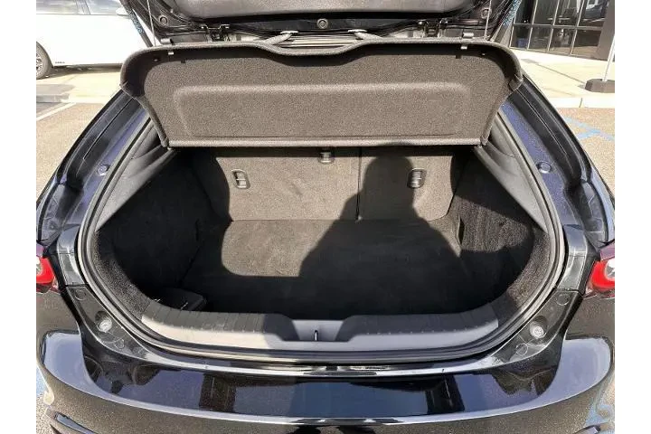 $25999 : Mazda Mazda3 Hatchback 2023 image 7