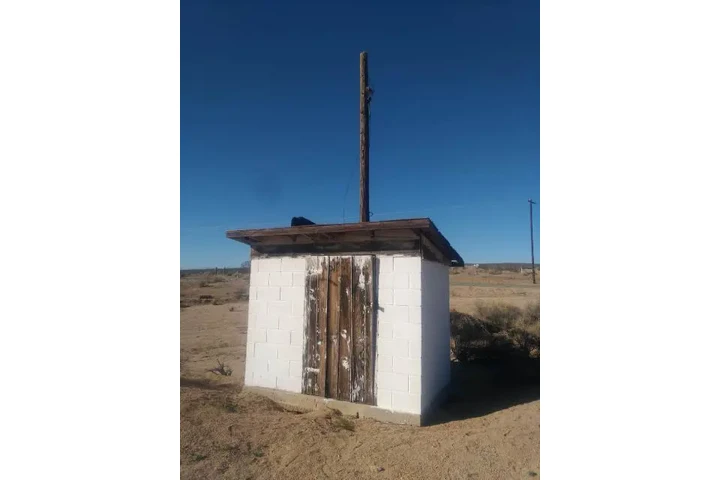 $1 : Lote de 5 acres con poso image 2