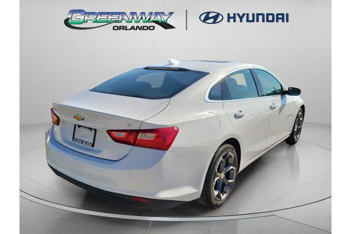 $16933 : Chevrolet Malibu 2024 LT 4dr image 4