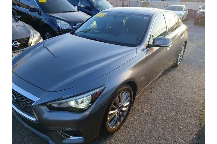 $20000 : INFINITI Q50 2019 3.0T Luxe image 1