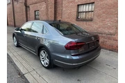 $9999 : 2017 Passat 1.8T SEL Premium thumbnail