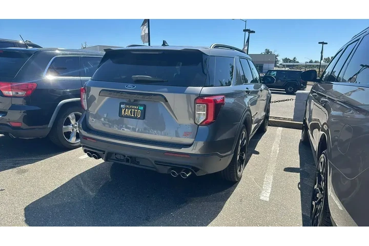$29950 : Ford Explorer 2021 AWD ST 4d image 4