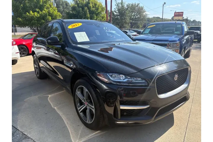 $11950 : 2017 F-PACE 35t R-Sport image 4