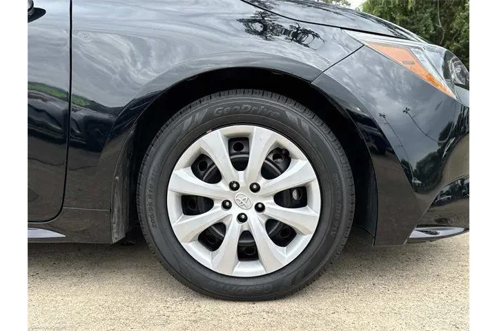 $20588 : Toyota Corolla 2024 LE 4dr S image 3