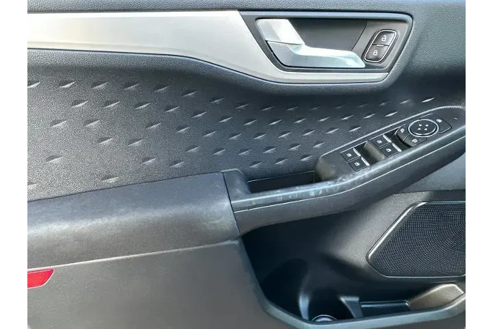 $15410 : Ford Escape 2020 SE 4dr SUV image 10