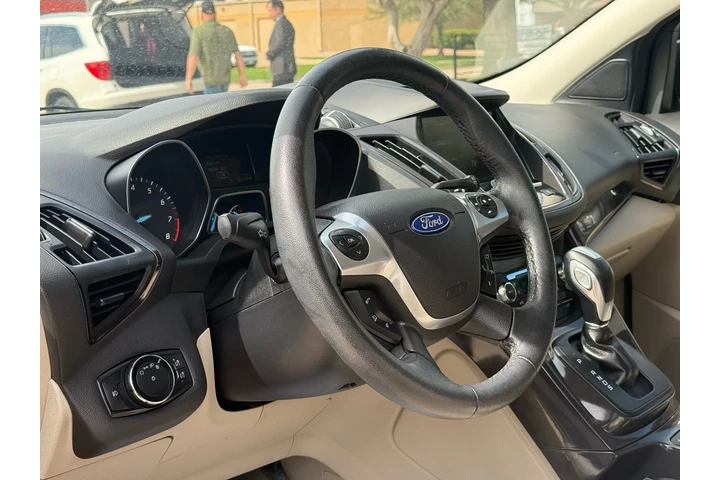 $9490 : 2014 Escape Titanium image 7