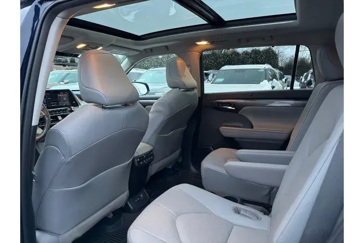 $40000 : Toyota Highlander Hybrid 202 image 6