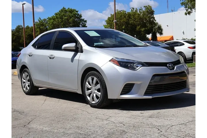 $7695 : Toyota Corolla 2015 S 4dr Se image 2