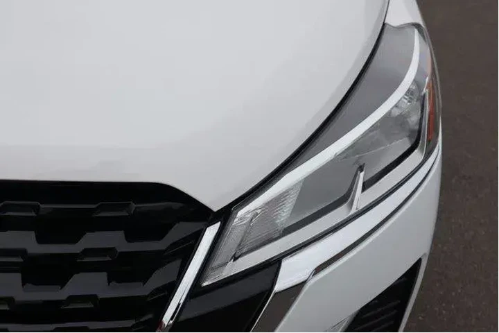 $17505 : Nissan Kicks 2024 SV 4dr Cro image 10