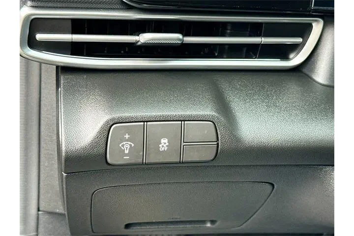 $20000 : Hyundai ELANTRA 2025 SEL Con image 10