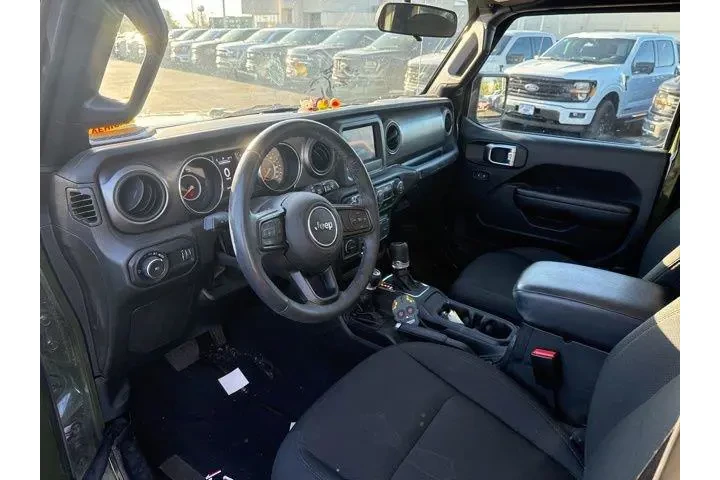$27500 : Jeep Wrangler 2023 4x4 Sport image 9