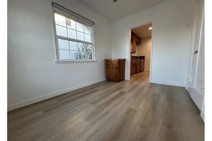 $2800 : Adorable 3 Bedroom House image 10