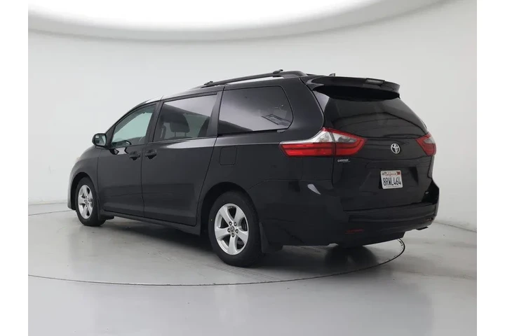 $31998 : Toyota Sienna 2020 LE 7-Pass image 2