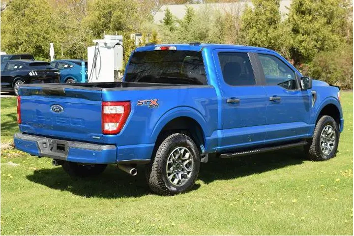 $33990 : Ford F-150 2021 4x4 XL 4dr S image 7