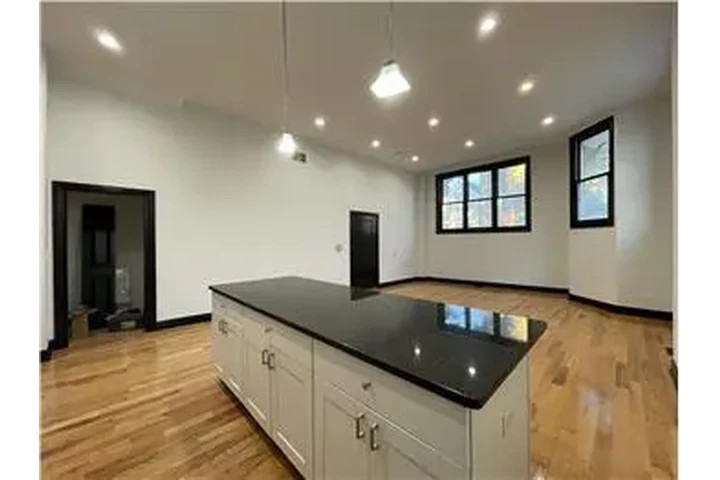 $2675 : Rental property with 2 bedro image 4