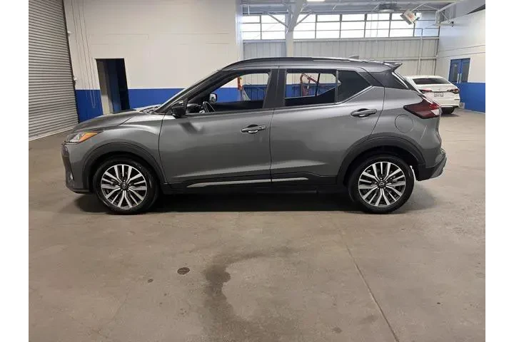 $18547 : Nissan Kicks 2024 SR 4dr Cro image 6
