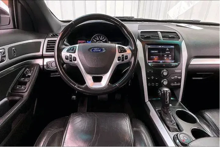 $7990 : Ford Explorer 2013 AWD XLT 4 image 5