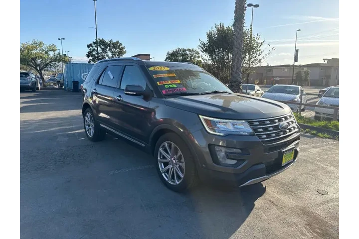 $15999 : 2017 Explorer Limited image 4