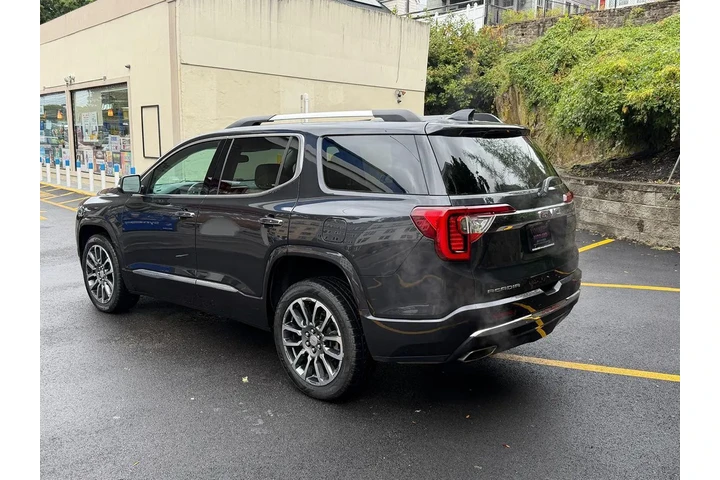 $20995 : 2020 Acadia Denali image 3
