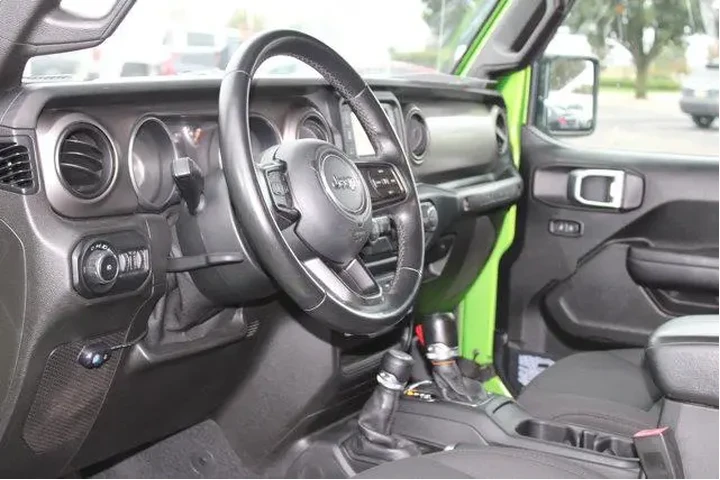 $23987 : Jeep Wrangler 2019 4x4 Sport image 10