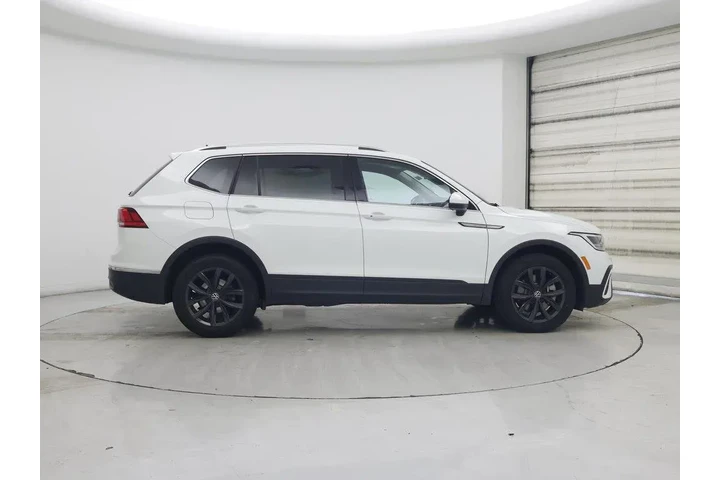 $21998 : Volkswagen Tiguan 2024 SE 4d image 7
