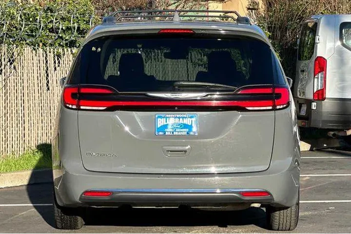 $20351 : Chrysler Pacifica 2022 Touri image 8