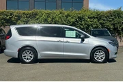 $18790 : Chrysler Voyager 2022 LX 4dr thumbnail