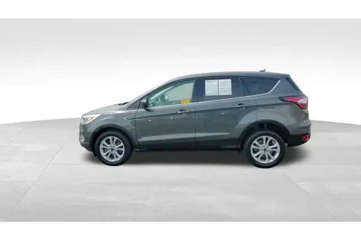 $7962 : Ford Escape 2017 SE 4dr SUV image 5