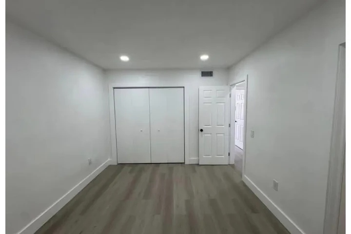 $1000 : APT EN LOS ANGELES CON PARKING image 4