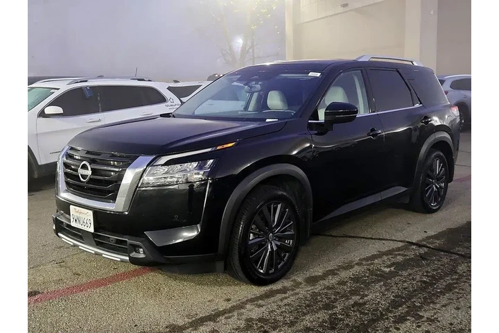 $29998 : Nissan Pathfinder 2022 SL 4d image 3