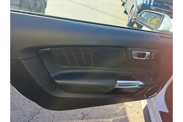 $24499 : Ford Mustang 2019 GT 2dr Fas image 9