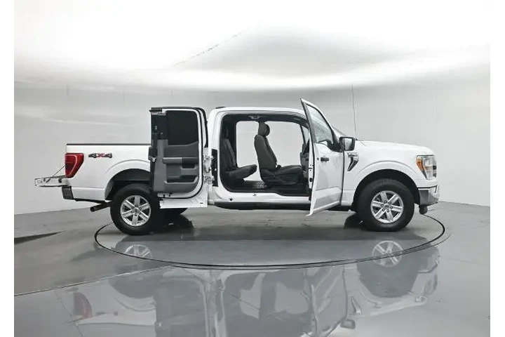 $27200 : Ford F-150 2021 4x4 XLT 4dr image 5