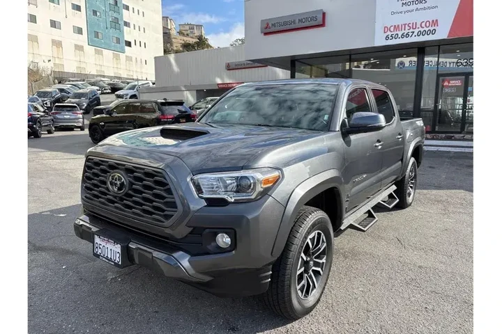$39388 : Toyota Tacoma 2023 4x4 TRD P image 2