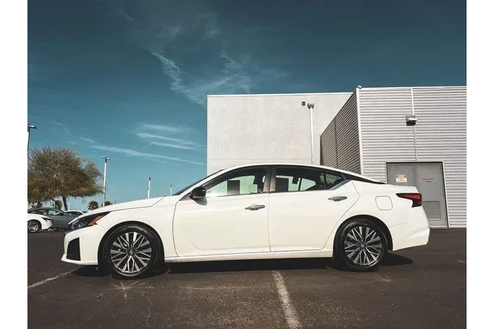 $20997 : Nissan Altima 2025 2.5 SV 4d image 3