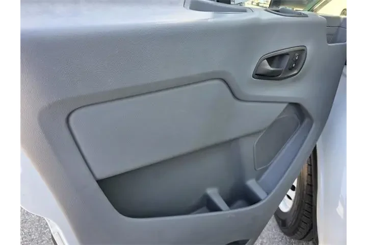 $33500 : Ford Transit 2018 350 HD 2dr image 8