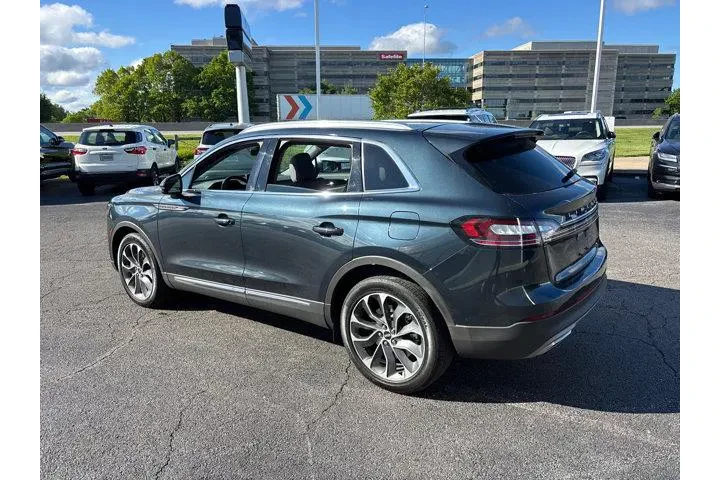 $33985 : Lincoln Nautilus 2022 AWD Re image 5