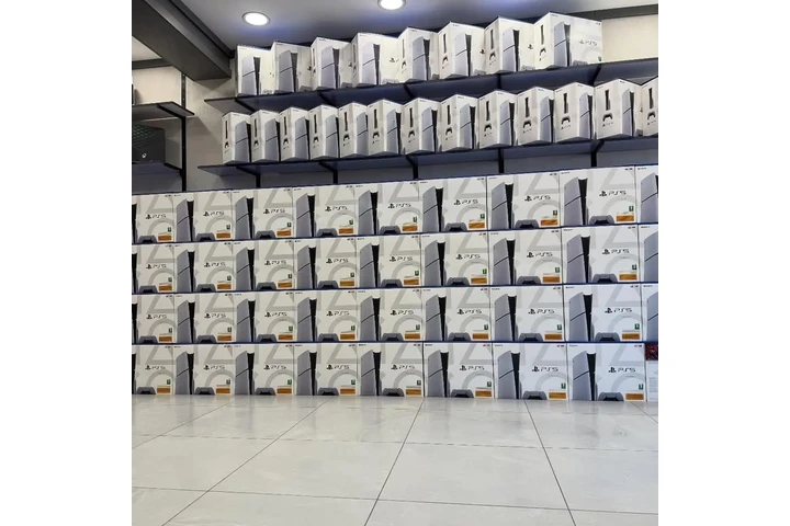 Sony PS5, iPhone 17 Pro Max, image 1