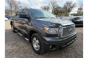 $19995 : 2013 Tundra Limited thumbnail