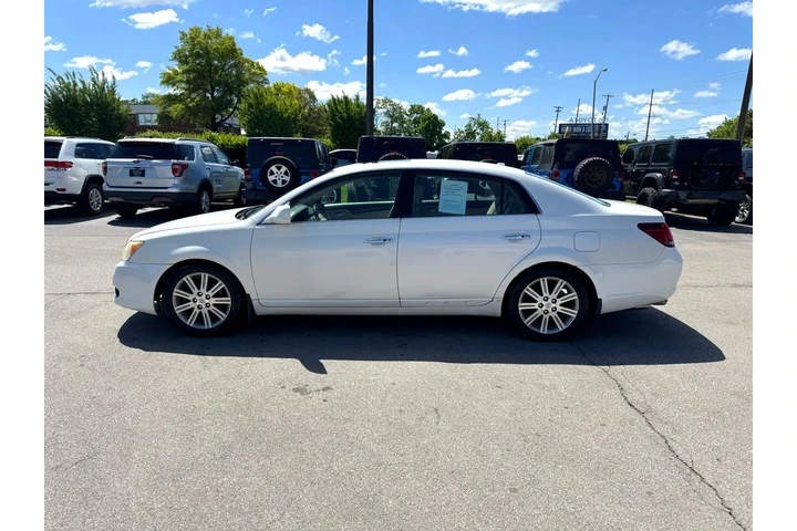 $4980 : 2009 Avalon 4dr Sdn Limited ( image 5