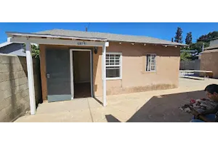 $1750 : RENTO CASITA: EAST LOS ANGELES image 5