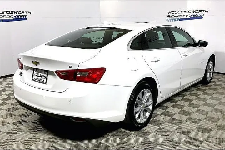 $18725 : Chevrolet Malibu 2024 LT 4dr image 9