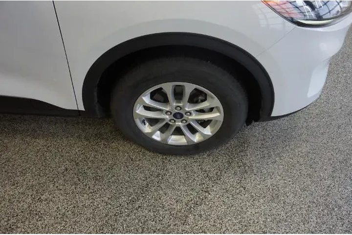 $19599 : Ford Escape 2020 AWD SE 4dr image 2