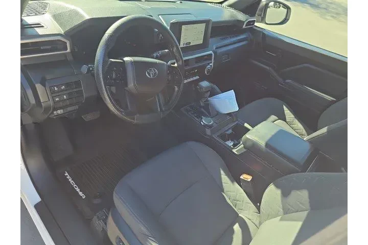 $35995 : Toyota Tacoma 2024 4x4 SR 4d image 7