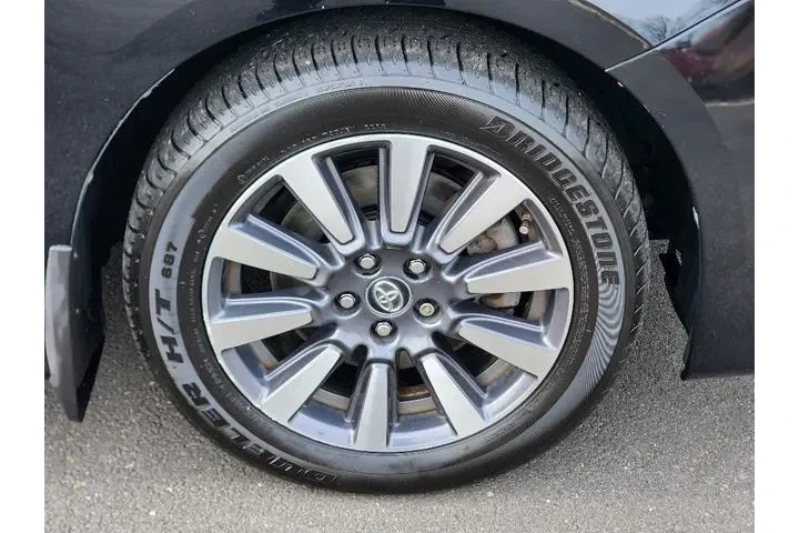 $25999 : Toyota Sienna 2018 AWD XLE 7 image 9