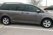 2014 Toyota SIENNA LE en Los Angeles