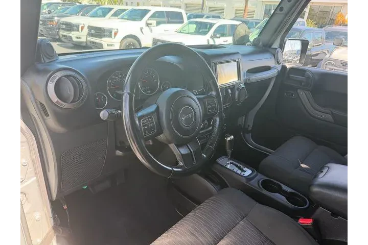 $11997 : Jeep Wrangler Unlimited 2012 image 10