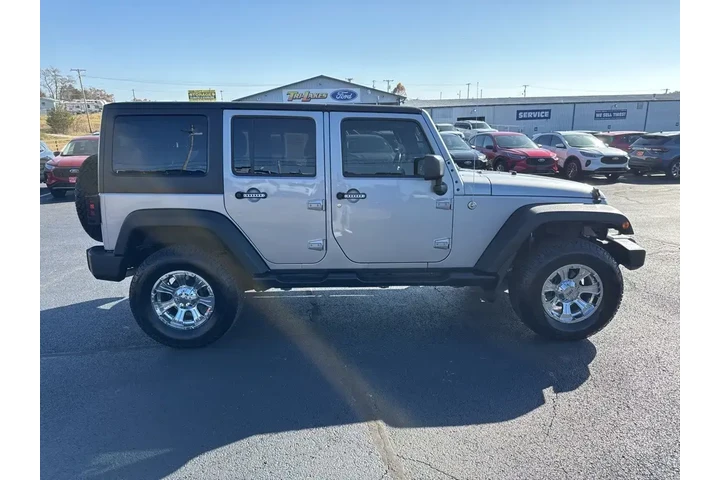 $19766 : Jeep Wrangler JK Unlimited 2 image 7